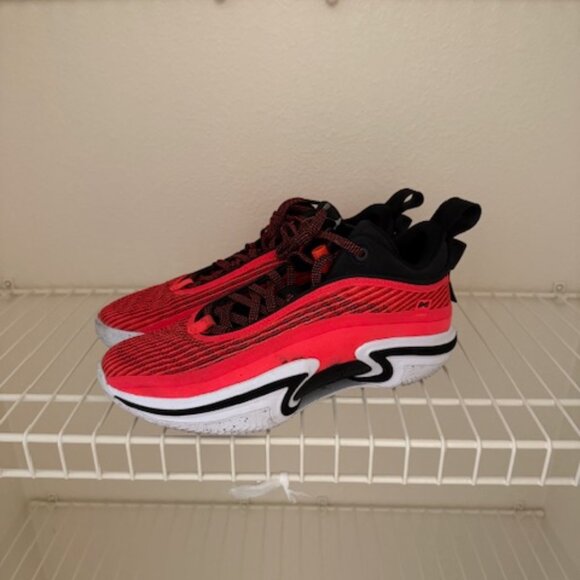 Air Jordan 36 Low Pf Infrared, size M 10.5 - Picture 6 of 6